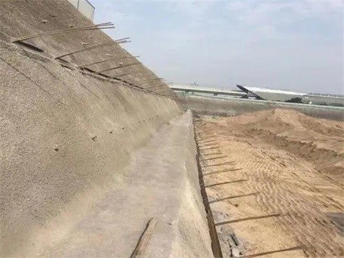 卫东河道边坡加固